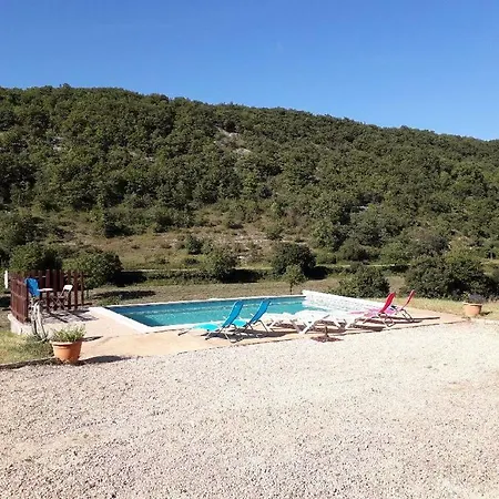 Le Grillou Casa de Férias *